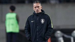 Coreia do Sul de Paulo Bento empata jogo histórico com os vizinhos do Norte