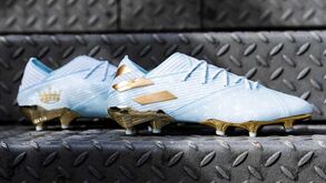 Porque é que são douradas as novas chuteiras de Messi?