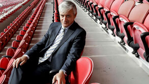 Domingos Soares de Oliveira 'adia' debate sobre alteração do símbolo do Benfica