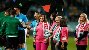 Dolores Aveiro entrou em campo em Alvalade ao lado de Bruno Fernandes