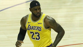 LeBron James forçado a sair de casa por causa dos incêndios: «Rezo por todas as famílias»