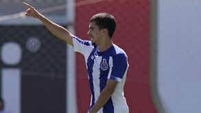 FC Porto B vence (2-0) em Viseu com bis de Vitinha