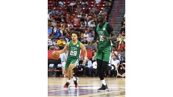 Com título de jogador mais alto da NBA, Tacko Fall vira sensação no Boston  Celtics