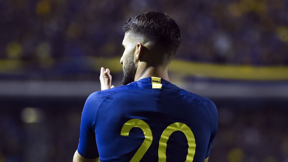 Lisandro López: Como o antigo defesa do Benfica se tornou 'patrão' do Boca Juniors