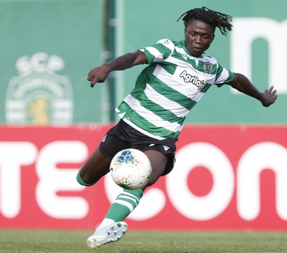 Joelson Fernandes (Sporting): 16 anos