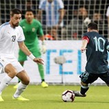 Argentina e Uruguai empatam na noite azarada de Coates