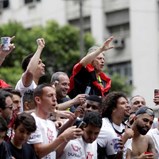 Flamengo de Jorge Jesus sagra-se campeão brasileiro enquanto celebrava a Libertadores