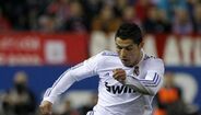 Atlético Madrid - Real Madrid (19/03/11), 1-2 - No 500.º jogo da carreira, fica em branco, mas vence mais um dérbi.