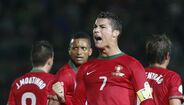 Irlanda do Norte - Portugal (06/09/13), 2-4 - Primeiro hat-trick por Portugal, à 106.ª internacionalização AA.