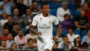 Militao: Brilhou no FC Porto e rumou ao Real Madrid, a troco de 50M€. Pouco ou nada tem jogado.
