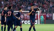 Tolisso: O internacional francês custou 41M€ aos cofres do Bayern Munique, em 2017. Era titularíssimo no Lyon.