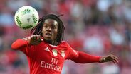 2016 - Renato Sanches (Benfica e Bayern Munique) - Tinha acabado de ganhar o Europeu de 2016 e assinado uma das mais caras transferências do ano, ao rumar ao Bayern Munique. A expectativa era muita, mas as atuações não foram as esperadas. Foi emprestado duas vezes e agora atua no Lille.