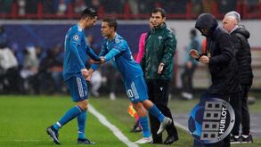 A troca de palavras entre Sarri e Cristiano Ronaldo após inesperada substituição