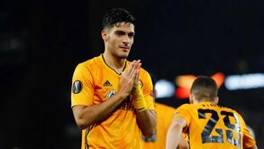 Jiménez como Son: marcou e pediu desculpas ao adversário que lesionou