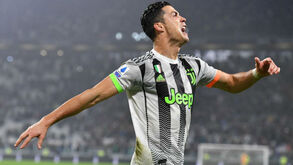 Rio Ferdinand recorda ida a casa de Ronaldo: «Vi umas 10 pessoas por lá»