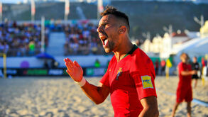 Jordan Santos eleito o Melhor Jogador do Mundo de Futebol de Praia