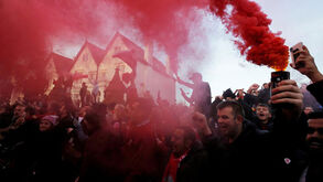 O ambiente infernal em redor do Liverpool-Manchester City