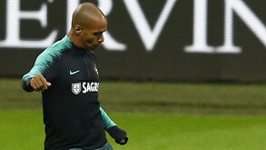 João Mário dispensado da Seleção Nacional