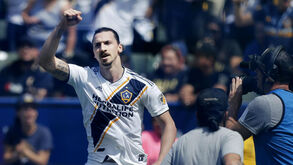 Ibrahimovic despediu-se com um 