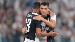 E se Cristiano Ronaldo jogasse na seleção brasileira? Danilo revela convicção do português