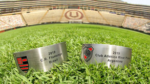 Flamengo reclamou e placas de campeão da Taça Libertadores foram alteradas