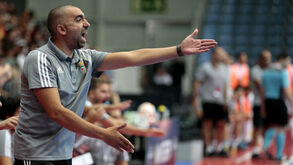 Benfica volta a perder na Ronda de Elite da Liga dos Campeões europeus e é afastado 