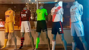 CONMEBOL revela equipamentos de Flamengo e River Plate na final da Libertadores