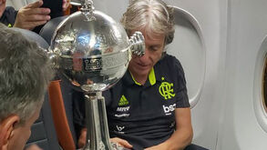 Jorge Jesus não tira os olhos da Taça: Flamengo já vai a caminho do Brasil