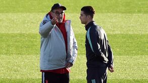 Cristiano Ronaldo deixa mensagem nas redes sociais em dia de regresso e conversa com Sarri