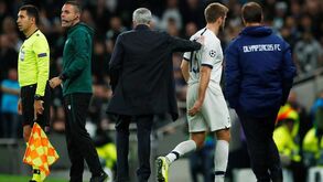 Mourinho pediu desculpas a Eric Dier ao intervalo