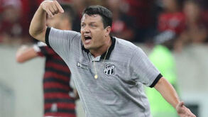 Treinador do Ceará despedido após perder com Jorge Jesus