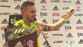 Rafinha 'eterniza' títulos da Libertadores e Brasileirão na pele