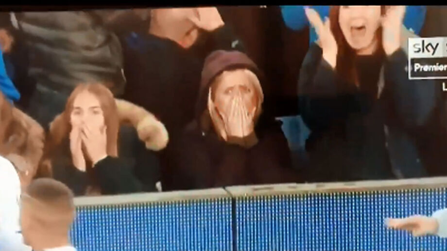 A fratura no pé de André Gomes foi visível de imediato e chocou todos os jogadores que se aproximaram do atleta do Everton