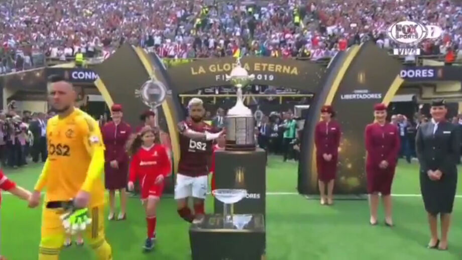Avançado tocou na Taça ao entrar em campo