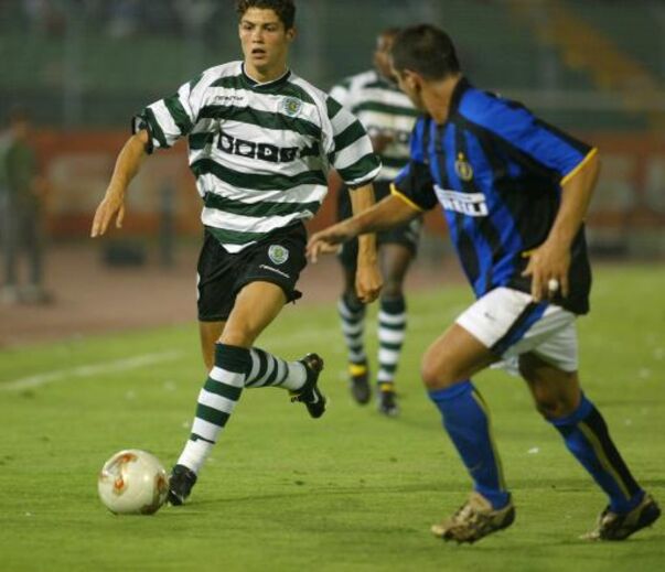 Sporting - Inter Milão (14/08/02), 0-0 - Primeiro jogo pelo Sporting e nas taças europeias. Entrou aos 58 minutos para o lugar do espanhol Toñito.