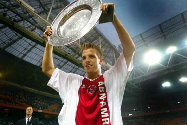 2003 - Rafael van der Vaart (Ajax) - Com 20 anos foi o primeiro a ganhar o troféu, mas pese embora uma carreira até com boas temporadas não conseguiu confirmar o que se lhe apontava.