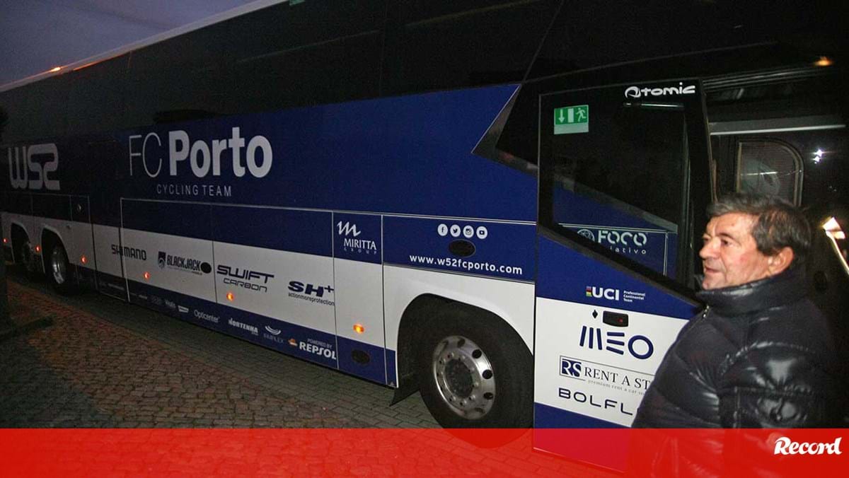 Autocarro da W52-FC Porto já está na posse de Adriano Quintanilha