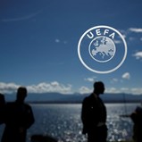 UEFA encerra processo contra federação romena por cânticos racistas contra Isak