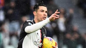 Cristiano Ronaldo fica em terceiro na Bola de Ouro