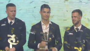 Ronaldo não foi à gala da Bola de Ouro mas recebeu prémio de melhor jogador em Itália