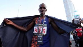 Maratona de Abu Dhabi foi ganha por uma... 'lebre'