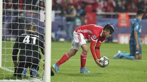 Grupo do Benfica foi montanha-russa: águia ainda sofreu e russos deram autêntico trambolhão