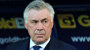 Dois treinadores portugueses entre os candidatos a liderar Arsenal