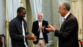 Presidente da República dá medalha de mérito a Dabó pelo 