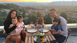 Vizinha indiscreta revela pormenores da vida de Ronaldo e da família do craque em Turim