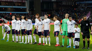 Liverpool utiliza 11 mais jovem da sua história frente ao Aston Villa