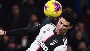Golo de Cristiano Ronaldo dá a volta ao mundo: parou no ar e chegou aos 2,56 metros