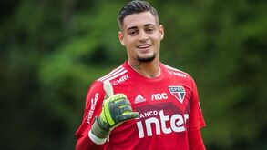 Jean: O guardião problemático que deu oito socos na mulher
