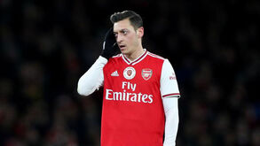 Özil a um passo de rumar à Turquia por empréstimo