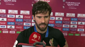 Alisson elogia exibição do Flamengo na final do Mundial de Clubes: «Jogou de igual para igual»